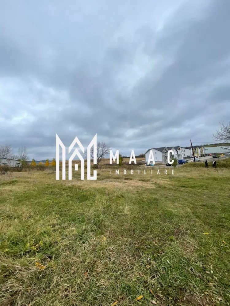 Teren 720 mp| Intravilan |Șura Mare - MAAC Imobiliare vă propune spre vânzare un teren intravilan situat în localitatea Șura Mare, într-o zonă liniștită și în plină dezvoltare. Suprafață: 720 mp Acces| direct la drum Utilități| în apropiere (apă, curent electric) Destinație ideala pentru construcția unei case individuale sau pentru investiție imobiliară Terenul beneficiază de o poziție excelentă,oferind liniște|,acces facil către Sibiu și o priveliște plăcută asupra împrejurimilor. Pentu mai multe detalii specificati telefonic ID: CP2801059 }}