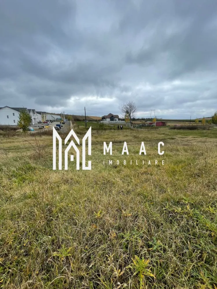 Teren 720 mp| Intravilan |Șura Mare - MAAC Imobiliare vă propune spre vânzare un teren intravilan situat în localitatea Șura Mare, într-o zonă liniștită și în plină dezvoltare. Suprafață: 720 mp Acces| direct la drum Utilități| în apropiere (apă, curent electric) Destinație ideala pentru construcția unei case individuale sau pentru investiție imobiliară Terenul beneficiază de o poziție excelentă,oferind liniște|,acces facil către Sibiu și o priveliște plăcută asupra împrejurimilor. Pentu mai multe detalii specificati telefonic ID: CP2801059 }}