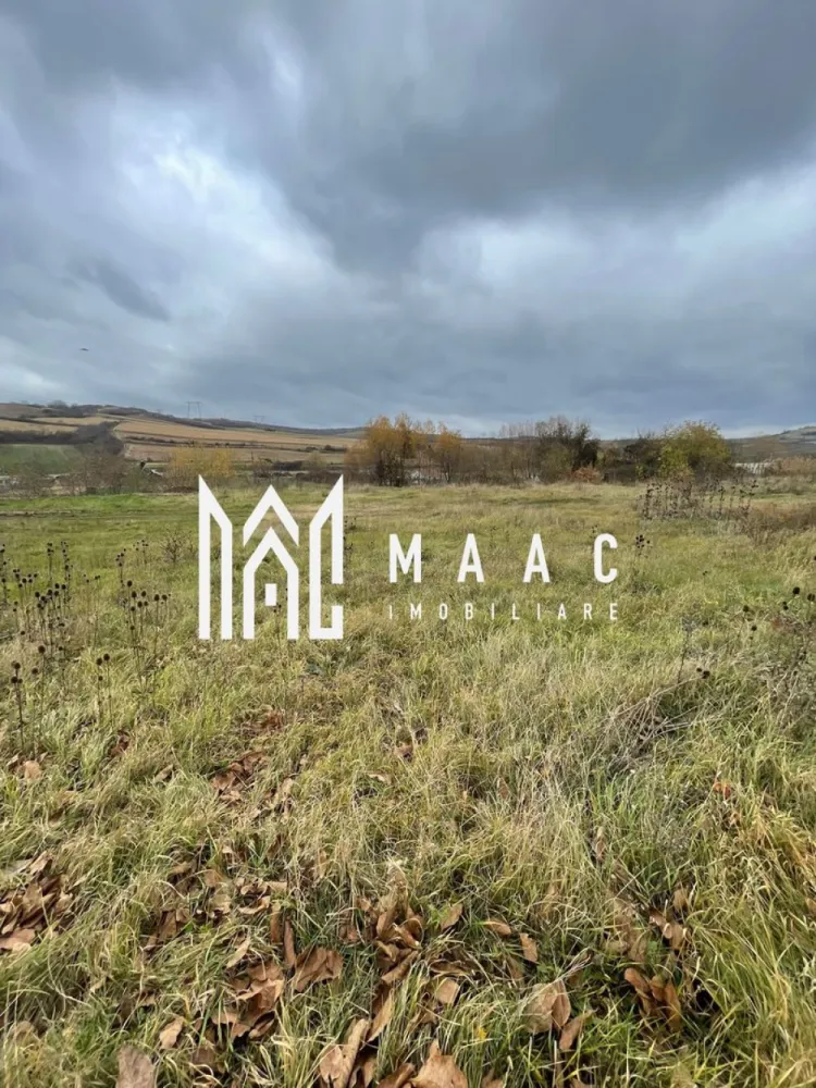 Teren 720 mp| Intravilan |Șura Mare - MAAC Imobiliare vă propune spre vânzare un teren intravilan situat în localitatea Șura Mare, într-o zonă liniștită și în plină dezvoltare. Suprafață: 720 mp Acces| direct la drum Utilități| în apropiere (apă, curent electric) Destinație ideala pentru construcția unei case individuale sau pentru investiție imobiliară Terenul beneficiază de o poziție excelentă,oferind liniște|,acces facil către Sibiu și o priveliște plăcută asupra împrejurimilor. Pentu mai multe detalii specificati telefonic ID: CP2801059 }}