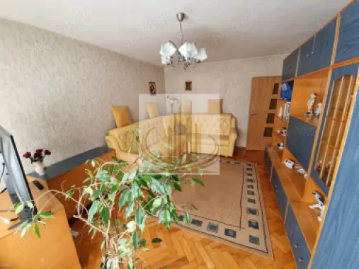 Apartament 3 Camere | Decomandat | Etaj 3/5 | Zonă Calea Aradului