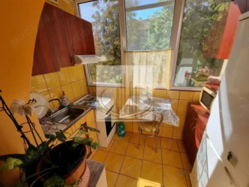 Apartament 3 Camere | Decomandat | Etaj 3/5 | Zonă Calea Aradului