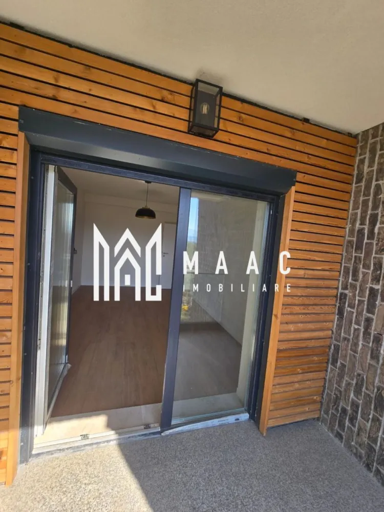 Apartament 2 camere | Parcare | Turnisor - MAAC Imobiliare va propune spre vânzare un apartament cu 2 camere decomandat, intabulat, situat la etajul 1 din 2, într-o vilă construită din cărămidă, ideal pentru cei care își doresc confort, intimitate și o locuință bine compartimentată. Apartamentul este compartimentat eficient și funcțional, fiind împărțit astfel: hol mare de intrare, baie modernă finisată cu gresie și faianță, dotată cu toate instalațiile sanitare noi, dormitor cu balcon, bucătărie open space și living spațios cu acces către terasă, perfect pentru relaxare. Locuința beneficiază de dotări moderne și finisaje de calitate superioară: centrală termică proprie cu încălzire în pardoseală, ușă metalică la intrare, geamuri termopan, precum și uși termopan cu izolație termică și fonică, pentru un plus de confort și eficiență energetică. În plus, apartamentul dispune de storuri electrice, parchet, gresie și faianță, corpuri de iluminat montate în toate camerele, precum și instalații sanitare complete, fiind pregătit pentru mutare imediată fără investiții suplimentare. Un avantaj important îl reprezintă locul de parcare inclus, care oferă confort și siguranță pentru mașina dumneavoastră. Această proprietate este alegerea ideală atât pentru locuit, cât și pentru investiție, datorită compartimentării excelente, dotărilor premium și amplasării într-o clădire tip vilă, cu regim redus de înălțime. Pentru mai multe detalii și programarea unei vizionări, vă rugăm să ne contactați telefonic și să menționați CP3023440. }}