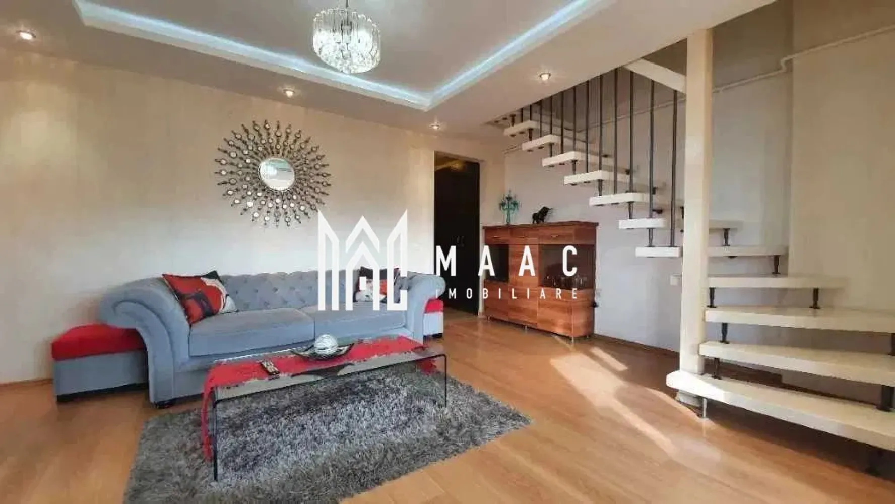 Apartament 4 camere | 100 MPU | Balcon | Decomandat | Strand - MAAC Imobiliare va prezinta un apartament cu 4 camere, balcon, 100mp in zona Ștrand. Detalii principale: Suprafață utilă: 100mp Structură: Apartament pe două nivele (etaj + mansardă) Orientare: Sud-vest, cu priveliște splendidă spre munți An construcție: 2012 Etaj: 6 Compartimentare: Primul nivel (60mp): Hol primitor. Baie complet utilată: Modernă și funcțională, cu toate facilitățile necesare. Living generos open-space cu bucătăria. Două dormitoare: Luminoase și spațioase. Balcon închis. Al doilea nivel (mansardă, 40mp): Dormitor: Dotat cu un șemineu electric, creând o atmosferă caldă și primitoare. Baie complet utilată. Facilități și avantaje: Proximitate: La doar 10 minute de zona centrală a Sibiului. Acces facil: Aproape de mijloacele de transport în comun, supermarket-uri și farmacie. Se percepe garantie in cuantumul unei chirii lunare + 1 chirie avans. Pentru mai multe detalii precizați telefonic că ati văzut anunțul cu ID: CP3037109