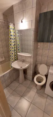 BRASADAS vinde ap cu o camera 38mp etaj 2/3 Ostrovului Lux.