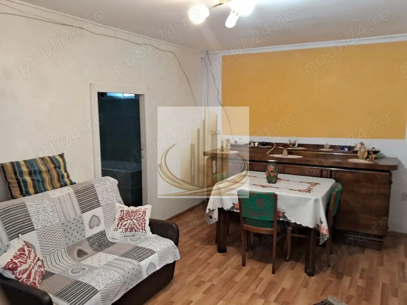 Grand Mobilis Apartament la parterul unei case de închiriat, elegant.