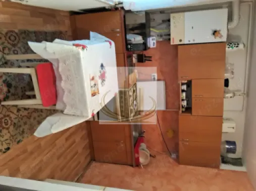 Grand Mobilis Apartament la parterul unei case de închiriat, elegant.