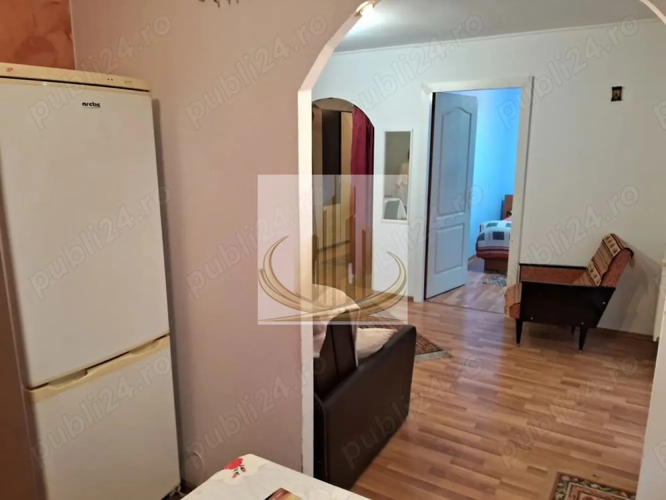 Grand Mobilis Apartament la parterul unei case de închiriat, elegant.