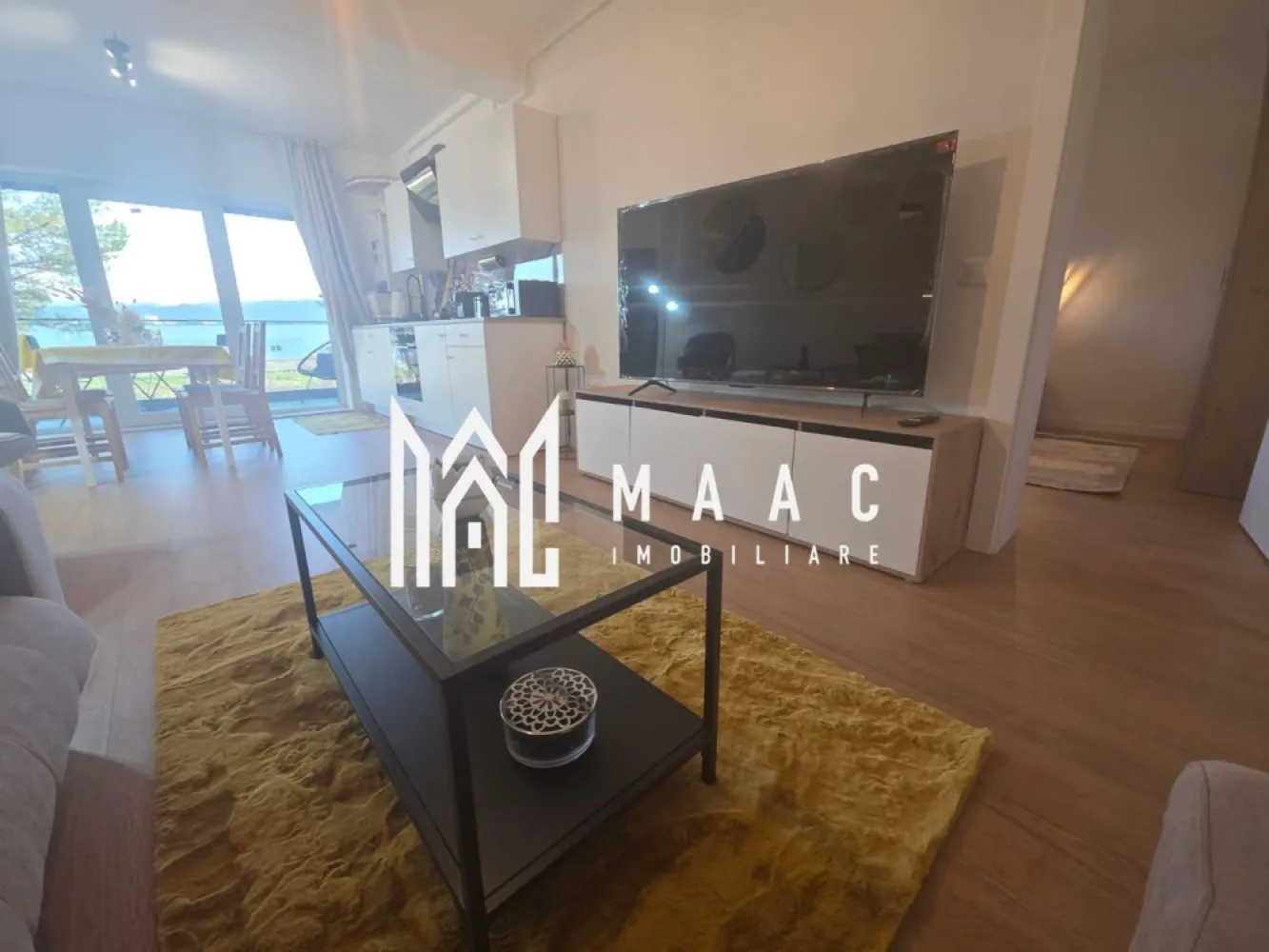 Apartament 2 camere | 50 MPU | Parcare | Turnisor - MAAC Imobiliare va propune spre vânzare un apartament modern, cu 2 camere, având o suprafață utilă de 50 mp, situat la parterul unei vile cu regim de înălțime P+1 (2 niveluri), construită din cărămidă în anul 2025. Locuința este decomandată și inteligent compartimentată, fiind compusă din: dormitor living spațios cu bucătărie open space baie hol 2 terase generoase, finisate cu pardoseală din granit și balustrade din sticlă Apartamentul beneficiază de orientare sudică, ceea ce îi conferă lumină naturală pe tot parcursul zilei. Dotări și finisaje: complet mobilat și utilat – pregătit pentru mutare imediată încălzire în pardoseală parchet, gresie, faianță, granit de calitate instalații sanitare moderne storuri electrice totale videointerfon electrocasnice noi Imobilul este intabulat și dispune de loc de parcare inclus. Ideal atât pentru locuit, cât și pentru investiție, acest apartament oferă confort, eficiență și un design contemporan într-o construcție nouă. Pentru mai multe detalii și programarea unei vizionări, vă rugăm să ne contactați telefonic și să menționați CP3038311. }}
