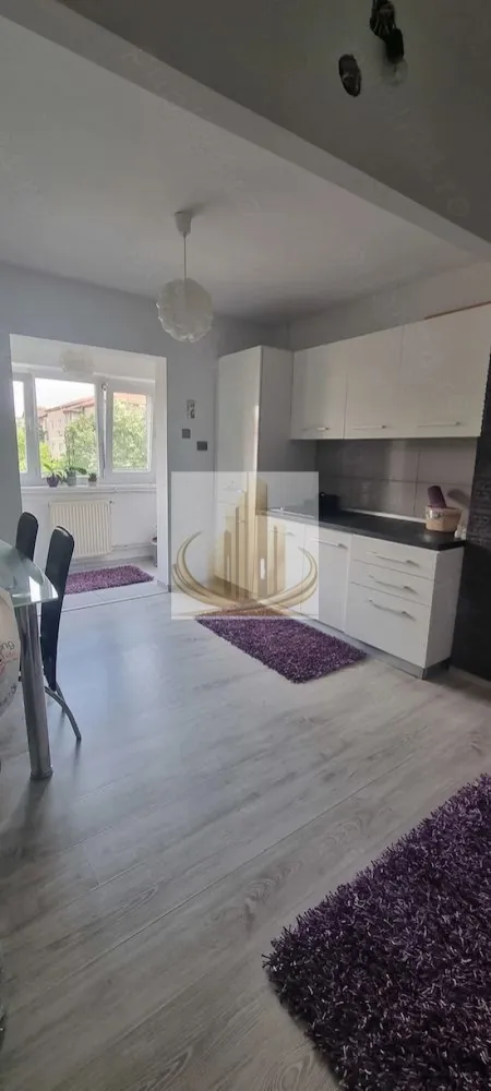 Grand Mobilis 2 camere girocului, centrala proprie - Grand Mobilis propune spre închiriere un apartament cu 2 camere, situat în zona Girocului – o locație apreciată pentru liniște și acces facil către toate punctele de interes. Apartamentul este decomandat, bine compartimentat și pregătit pentru mutare imediată, oferind confortul necesar unui stil de viață modern. 📐 Suprafață: 54 mp 🏢 Etaj intermediar (et. 3/4) 🔥 Centrală termică proprie ❄️ Aer condiționat 🛋 Complet utilat și mobilat 📍 Locație excelentă: – zonă liniștită – acces rapid la mijloace de transport în comun – în apropiere de magazine, supermarketuri, farmacii, școli și grădinițe – la câteva minute de sala de fitness Gym One 2, ideal pentru un stil de viață activ 💪 💰 Preț: 400 euro/lună + garanție 400 euro Un apartament ideal pentru cei care își doresc confort, accesibilitate și facilități în imediata apropiere. 📞 Programează o vizionare și descoperă dacă este locuința potrivită pentru tine! ID intern CP3038511 }}