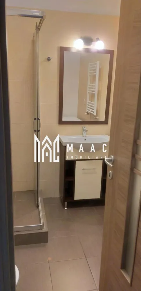 Garsonieră 31 mpu I Mobilată I Utilată I Terasă I Turnișor - MAAC Imobiliare propune spre achiziție o garsonieră decomandată, situată la etajul 3 al unui bloc construit în 2013, în cartierul Alma din Turnișor. Caracteristici ale proprietății Suprafață utilă: 31 mp Compartimentare: hol de acces, cameră de zi, bucătărie, baie Terasa: 5,6 mp Structură: beton, zidărie din cărămidă, izolație exterioară cu polistiren Etaj: 3 dintr-un imobil cu mansardă locuibilă Vecinătăți: apartamente pe stânga și dreapta, mansarda locuibilă deasupra Garsoniera se vinde mobilată și utilată, exact ca în fotografii. Facilități locuri de parcare gratuite în zonă potrivită atât pentru investiție, cât și pentru locuire Pentru mai multe detalii și programarea unei vizionări, contactați MAAC Imobiliare, menționând ID CP3033495. }}