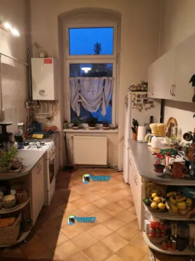 Apartament spatios , cu farmec deosebit -zona Posta Veche