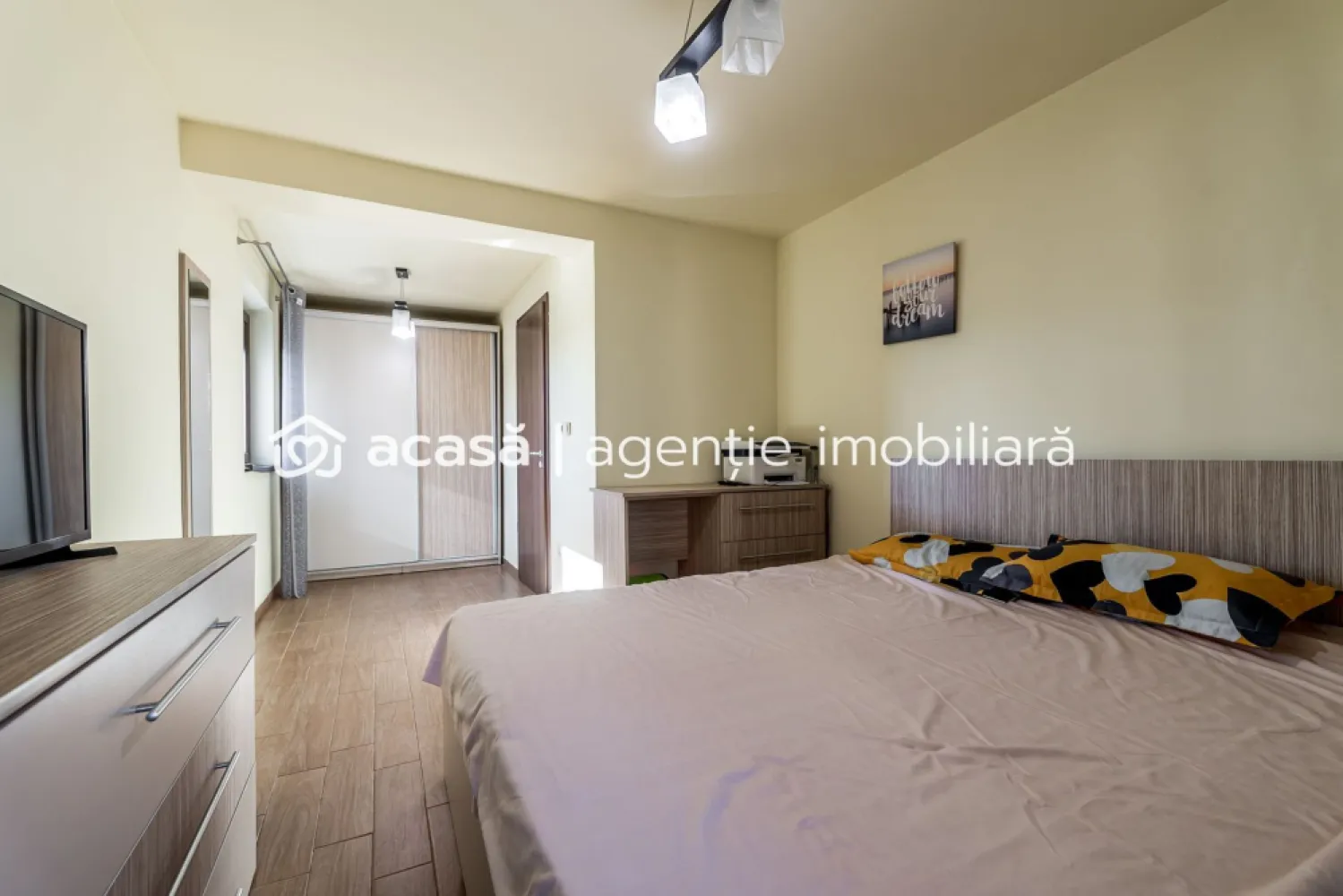 Casă SMART / 5 camere, teren 720 mp, fotovoltaice 13 kW, Aradul Nou