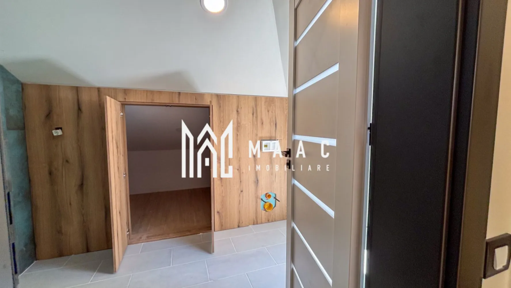 Duplex | 150 MPU | Teren 250MP | 5 Camere | Cisnadie