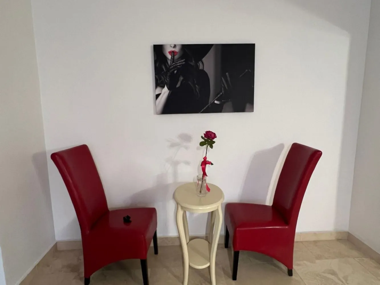 BRASADAS închiriază ap 3 cam etaj 5/8 Calea 13 Sept Marriott