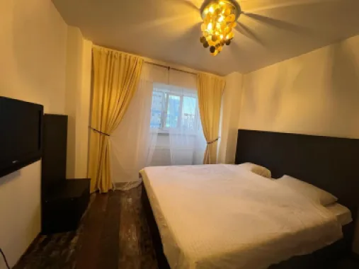 BRASADAS închiriază ap 3 cam etaj 5/8 Calea 13 Sept Marriott