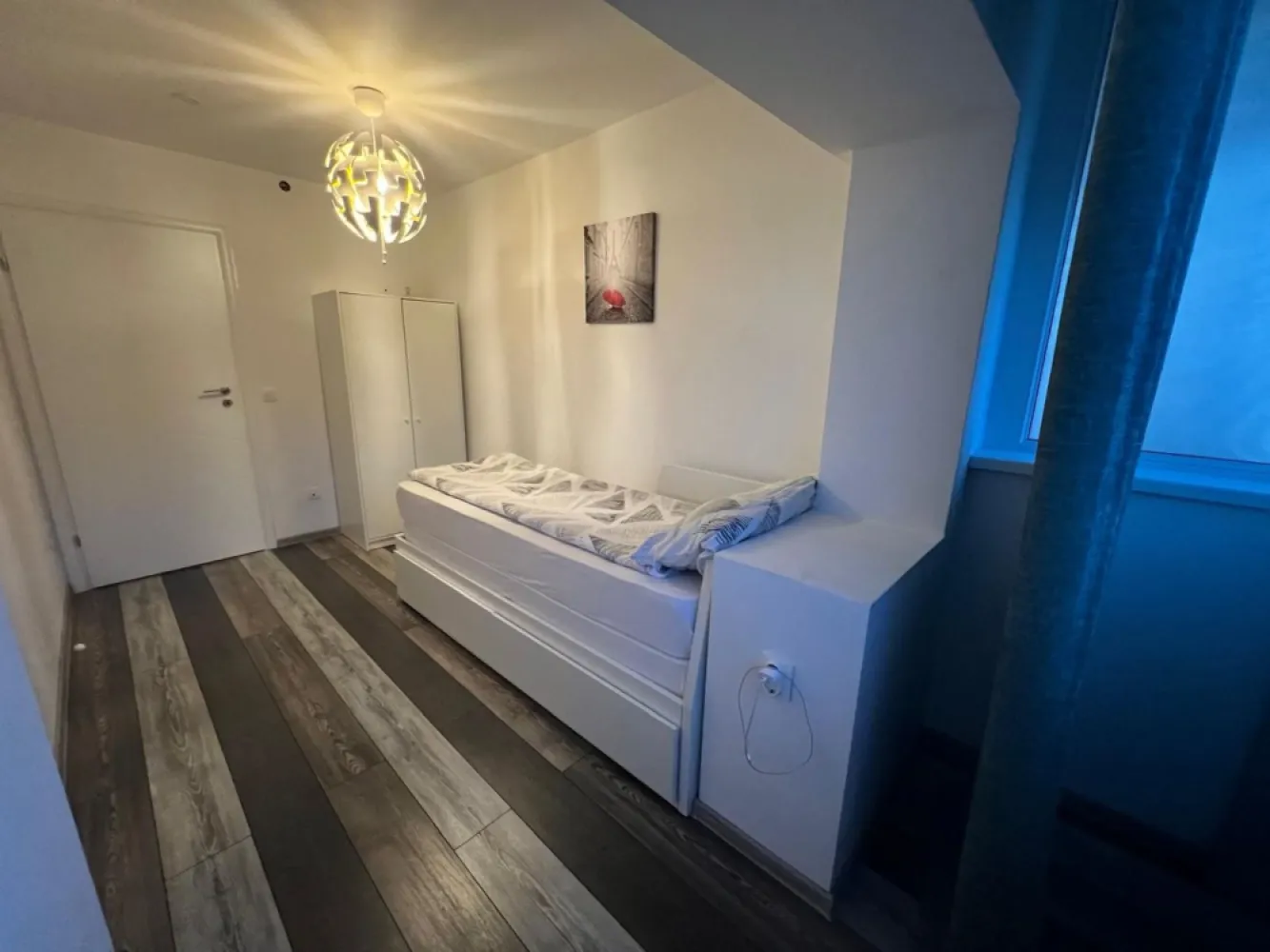 BRASADAS închiriază ap 3 cam etaj 5/8 Calea 13 Sept Marriott