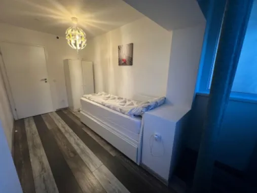 BRASADAS închiriază ap 3 cam etaj 5/8 Calea 13 Sept Marriott