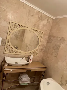 BRASADAS închiriază ap 3 cam etaj 5/8 Calea 13 Sept Marriott