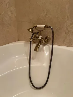 BRASADAS închiriază ap 3 cam etaj 5/8 Calea 13 Sept Marriott