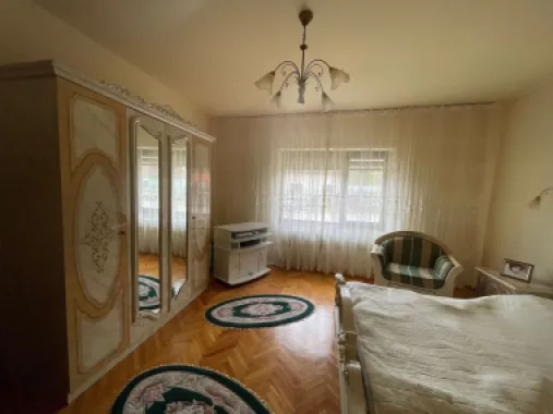 Casă de vânzare în Vașcău–natură, liniște și confort modern- 72000 Eur