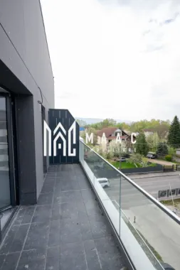 GARSONIERA| BLOC NOU| ETAJ 3 CU LIFT| GARAJ INCLUS