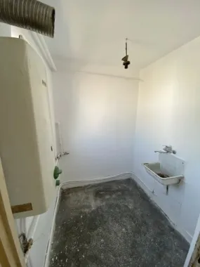 Ag EUROPA vinde ap 2 cam 33mp la etajul 4 in Solidaritatii.