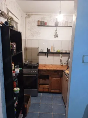 BRASADAS vinde ap w cam etaj 4/4 in Micro 14.