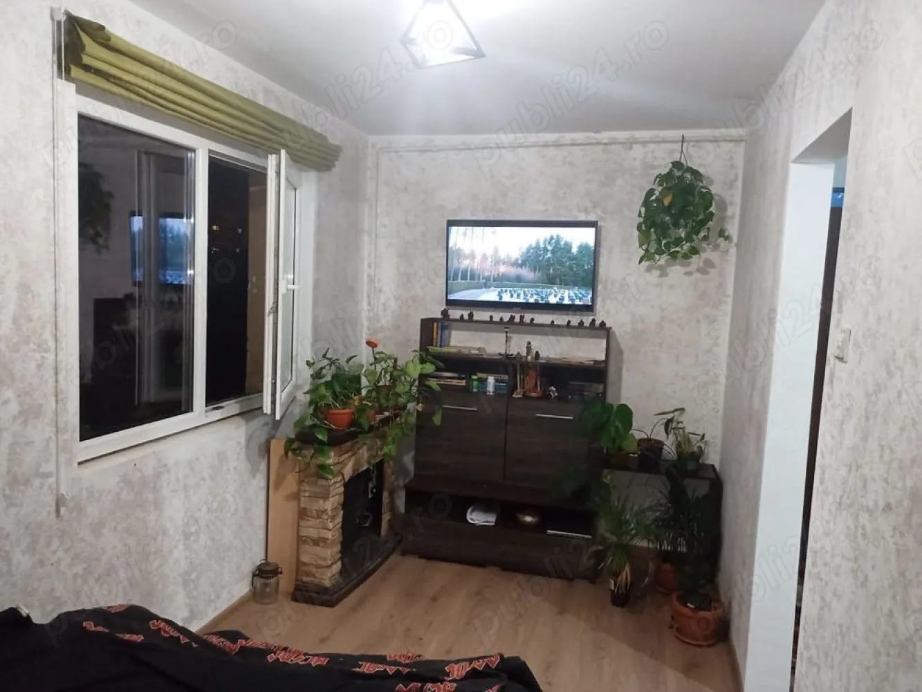 BRASADAS vinde ap w cam etaj 4/4 in Micro 14.