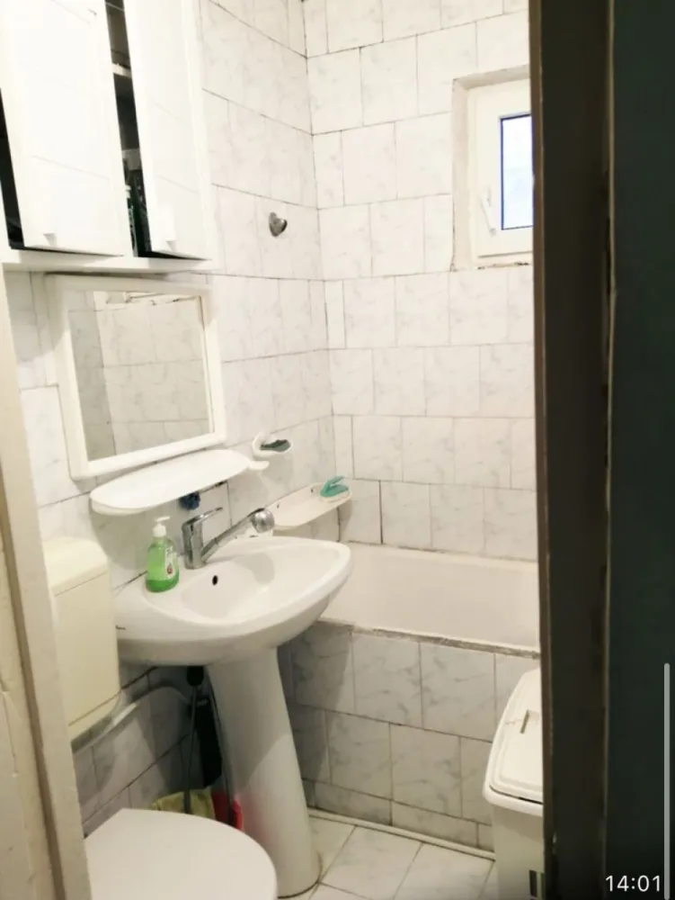 ageuropa.ro vinde ap. 2 cam. etaj 3 în Solidarității. - Agenția EUROPA vinde apartament cu două camere, 32mp la etajul 3 în zona SOLIDARITĂȚII. Pentru mai multe oferte accesați : www.ageuropa.ro }}