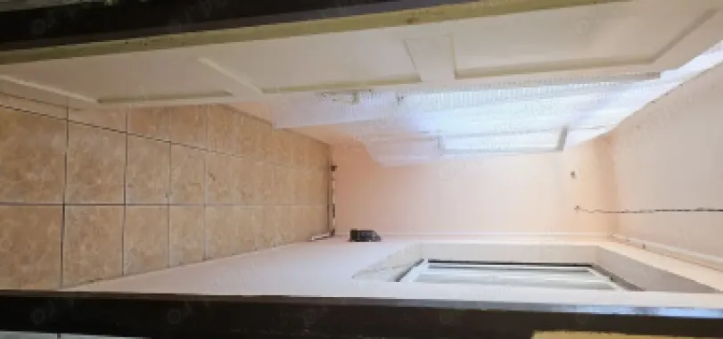 BRASADAS vinde ap 2 cam PARTER 14 Mai.