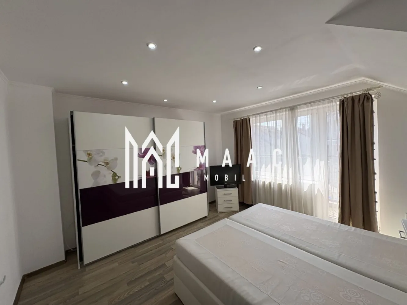 Duplex modern I 4 Camere I Curte proprie I Garaj I Strada Putnei