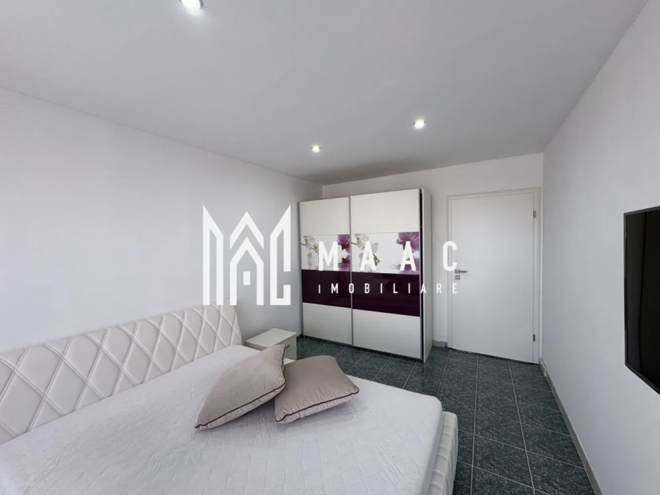 Duplex modern I 4 Camere I Curte proprie I Garaj I Strada Putnei