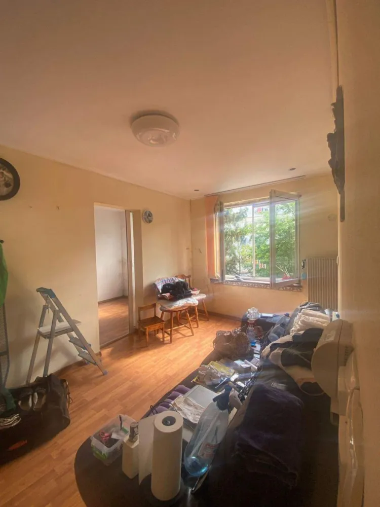 ageuropa.ro vinde ap. 2 cam etaj 2 Micro 14 - Agenția EUROPA vinde apartament cu doua camere la etajul 2 în Micro 14.