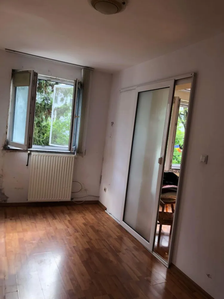 ageuropa.ro vinde ap. 2 cam etaj 2 Micro 14