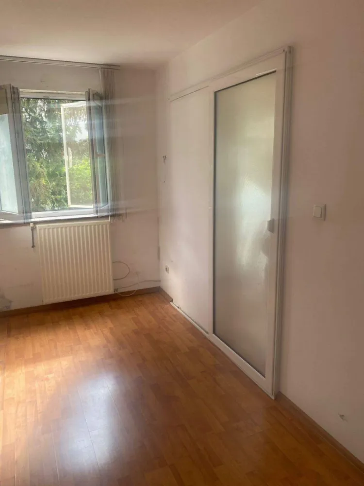 ageuropa.ro vinde ap. 2 cam etaj 2 Micro 14