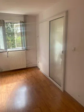 ageuropa.ro vinde ap. 2 cam etaj 2 Micro 14