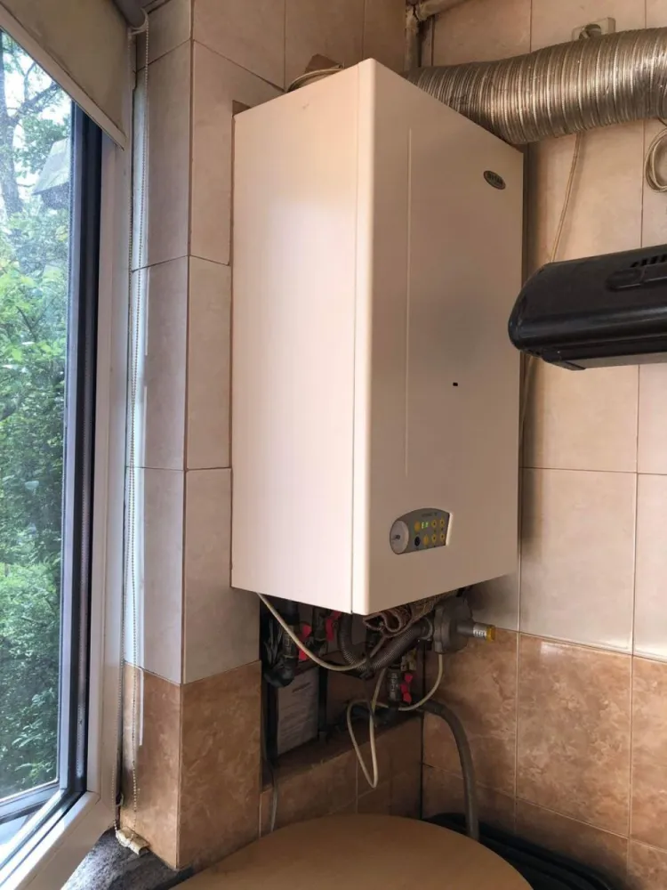 ageuropa.ro vinde ap. 2 cam etaj 2 Micro 14