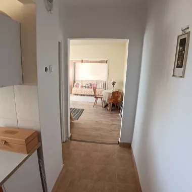 BRASADAS vinde ap 2 cam etaj 4/4 Dariu Pop.