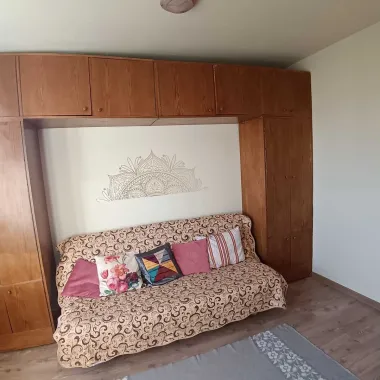 BRASADAS vinde ap 2 cam etaj 4/4 Dariu Pop.