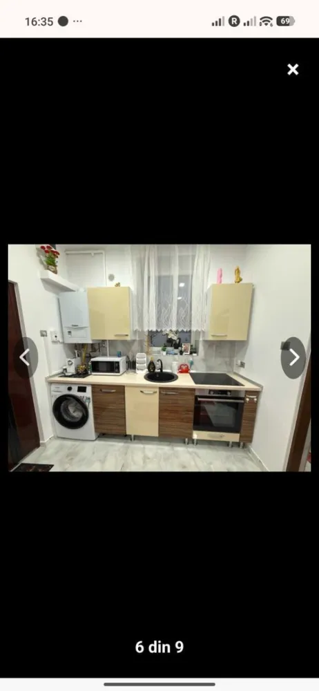 BRASADAS vinde ap 2 cam 40 mp. in zona CENTRALA la etajul 1. - Agentia Imobiliara BRASADAS vinde apartament semidecomandat cu 2 camere,fermecător și complet renovat, situat la etajul 1 in zona CENTRALA, cu o suprafață de 40 mp. Apartamentul a fost achiziționat acum patru ani și ulterior complet renovat la un standard înalt, de sus până jos, rezultând o proprietate foarte bine întreținută și modernă. La intrare, vă veți găsi în holul cu o bucătărie integrată, proiectată funcțional și care oferă un spațiu amplu. De aici, puteți accesa livingul spațios și luminos, perfect pentru relaxare și confort. Dormitorul alăturat oferă liniște și intimitate - ideal pentru nopți odihnitoare. Baia cu duș și toaletă este, de asemenea, accesibilă din bucătărie. O cameră de depozitare suplimentară oferă spațiu practic de depozitare și completează oferta. Locația centrală oferă o infrastructură excelentă, cu facilități comerciale, restaurante și toate facilitățile esențiale în imediata vecinătate. De asemenea, este disponibilă parcare gratuită. Acest apartament este ideal pentru o oportunitate atractivă de investiție. Www.brasadas.com. }}