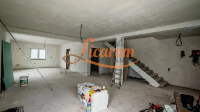 Vila LUX Parter+Etaj(stil mediteranean) in Sanpetru Calea Harmanului