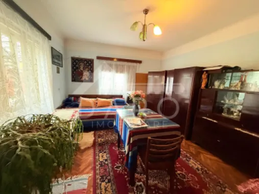 Vand casa in Sancraiu de Mures , situat in Sancraiu de Mures