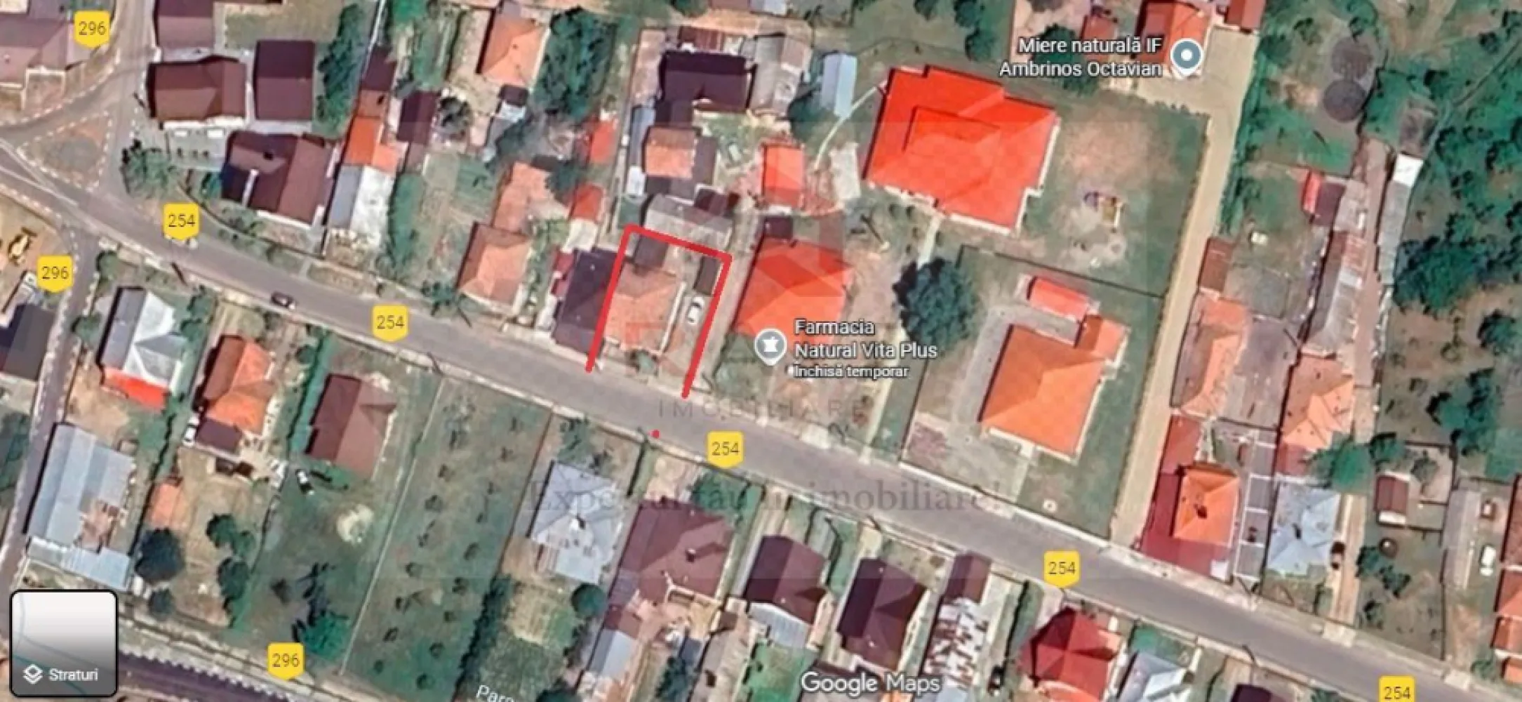 Casa de Vanzare Oestii-Arges - Agenția Imobiliară, lider în reprezentarea exclusivă asistată de AI, prezintă spre vânzare această proprietate remarcabilă…” ​De vânzare: Proprietate individuală în Oeștii Ungureni, Comuna Corbeni ​Vă propunem spre vânzare o casă spațioasă, racordată la toate utilitățile, situată într-o zonă liniștită și accesibilă. Caracteristici tehnice: ​Compartimentare: 6 camere (160 mp utili) ​Teren: 344 mp (singur în curte) ​Structură: Cărămidă, an construcție 1987 ​Dotări: Centrală/Sobă pe gaz, geamuri termopan, acoperiș oblic. ​Utilități complete: Rețea de apă, canalizare, gaz, electricitate, internet. ​Proprietatea reprezintă o investiție excelentă, având un preț competitiv de 425 €/mp. 📞 Contactați-ne pentru detalii! }}