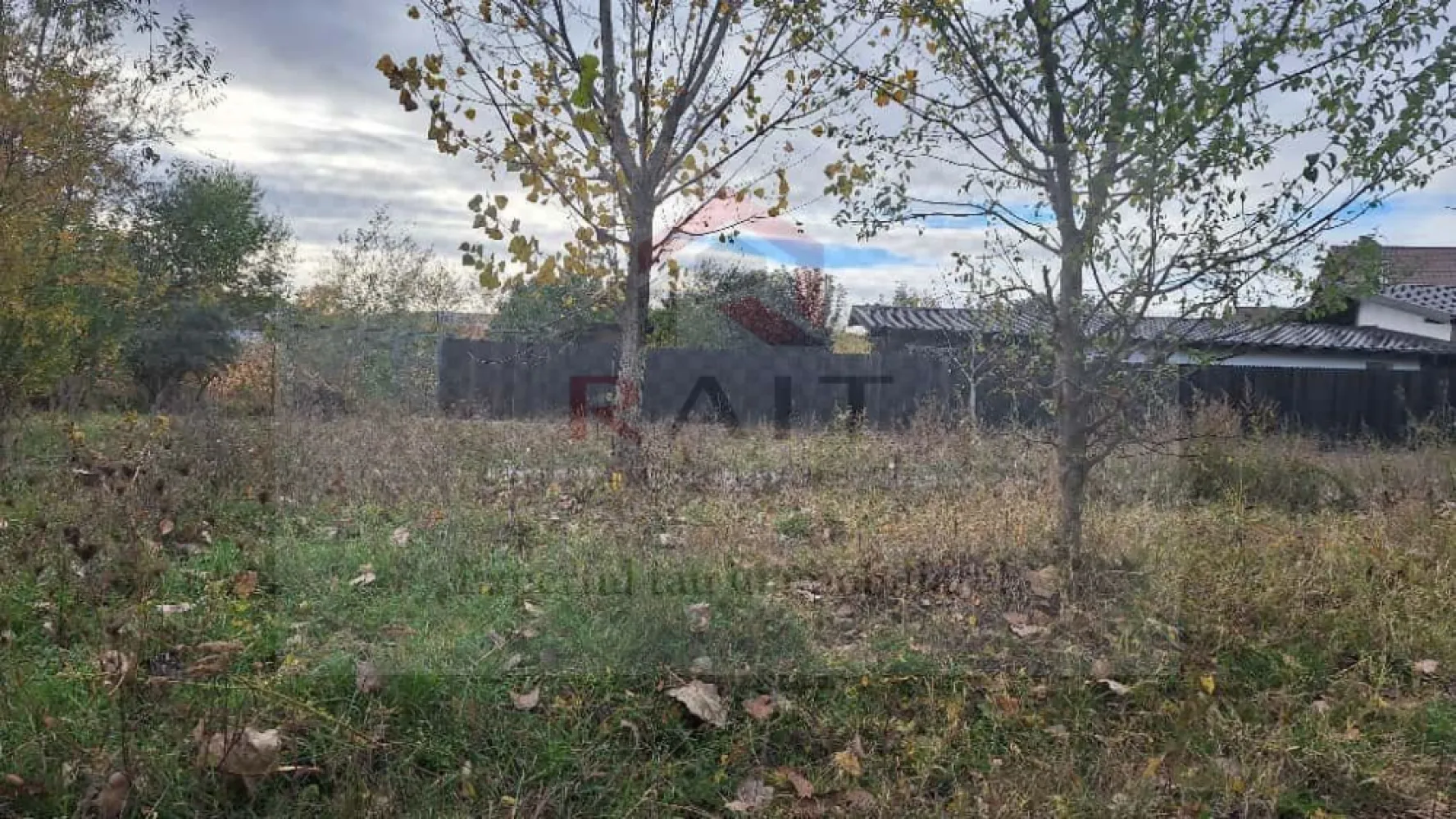 Teren Intravilan Curtea de Arges - ​🌳 OPORTUNITATE UNICĂ ÎN CURTEA DE ARGEȘ! Vă prezentăm un teren de vânzare perfect pentru proiectul dumneavoastră. ​Situat într-o zonă liniștită și cu acces rapid, acest teren de 760 mp este ideal pentru o reședință permanentă sau pentru o investiție. ​Avantaje Cheie: ​Localizare: Aproape de autostradă. ​Utilități: Curent/Apă/Gaz la limită. ​Acces: Drum asfaltat/pietruit. ​Preț: Prețul de listare (Negociabil). ​Nu rata șansa de a deține o bucată de natură în inima Argeșului! ​📞 Sună acum la nr tel 0741 464 950 sau explorează anunțul complet: ​ ​#ImobiliareArges #TerenDeVanzare #CurteaDeArgesImobiliare #Dezvoltare #TerenIntravilan }}