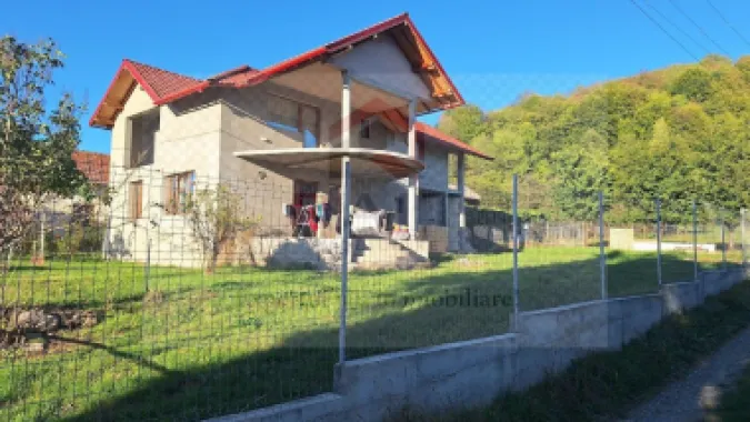 Casa de Vanzare Corbeni- Oestii- Arges