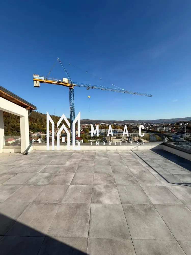 Apartament | Penthouse | 3 camere | Central - PENTHOUSE EXCLUSIV – 3 CAMERE, TERASĂ PANORAMICĂ, ZONA CENTRALĂ – MAAC IMOBILIARE MAAC Imobiliare vă propune spre vânzare un apartament tip penthouse elegant și modern, situat în zona centrală a orașului, care îmbină perfect confortul, rafinamentul și priveliștea spectaculoasă. Caracteristici principale: * Living generos cu bucătărie open-space, modern amenajat, cu ieșire directă pe terasa panoramică * 2 dormitoare luminoase, fiecare având acces propriu către terasă * 2 băi complet utilate, cu finisaje moderne * Terasă impresionantă, ideală pentru relaxare, seri în aer liber sau momente petrecute alături de familie și prieteni * Loc de parcare subteran inclus în preț * Finisaje premium, atenție la detalii și materiale de calitate superioară * Se predă la cheie, exact ca în fotografii Avantaje și locație: * Poziționare excelentă, în zona centrală * În apropiere de Baza sportivă și Parcul Zavoi * Acces facil către magazine, restaurante, școli și mijloace de transport Alte detalii: Se acceptă schimburi cu apartament de 2 camere sau teren, plus diferență din partea cumpărătorului. Contact MAAC Imobiliare pentru detalii suplimentare sau pentru a programa o vizionare! Acest penthouse reprezintă alegerea ideală pentru cei care caută lux, confort și o priveliște de neuitat asupra orașului. id: CP2798771 - SP }}