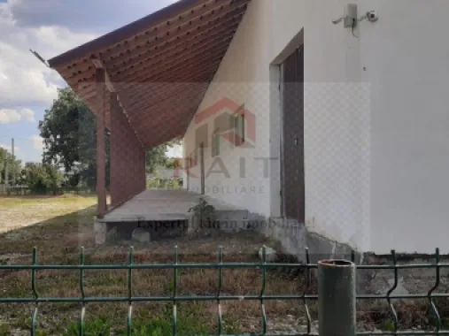 Hala de Inchiriat Godeni Arges