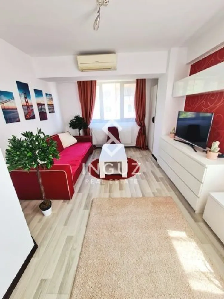 Apartament 3 camere de închiriat – Barbu Văcărescu / Floreasca / Tei - Apartament 3 camere de închiriat – Barbu Văcărescu / Floreasca / Tei Preț: 700 EUR (negociabil) Locație: București, Sector 2 – zona Barbu Văcărescu Specificații: Suprafață utilă: 60 mp Număr camere: 3 Etaj: 3 din 4 (fără lift) Compartimentare: semidecomandat An construcție: 2014 Descriere: Inguz Real Estate vă propune spre închiriere un apartament deosebit cu 3 camere, situat într-o zonă liniștită și foarte bine poziționată, aproape de multiple puncte de interes. Apartamentul este situat la etajul 3 din 4 (fără lift). Adresă: Strada Vrâncioaia nr. 7 Vecinătăți: – Parcul Verdi – 350 m – Parcul Tei – 1.1 km – Parcul Floreasca – 1.3 km – Stație tramvai Barbu Văcărescu – 350 m – Transport în comun RATB – 350 m Apartamentul dispune de centrală proprie și este complet mobilat și utilat, pregătit pentru mutare imediată. }}