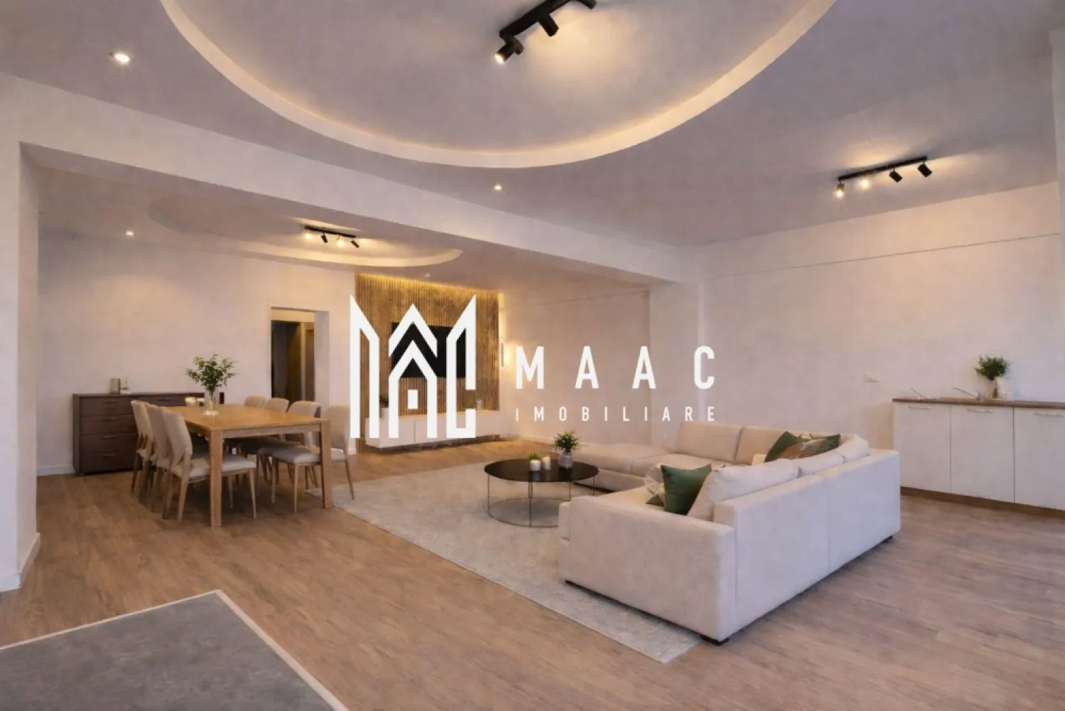 Apartament 3 camere I Lift I Modern I Balcon I Central - MAAC Imobiliare ofera spre inchiriere apartament de 3 camere, renovat, complet mobilat si utilat, in zona Centrala-Hipodrom II (Strada Oituz). Locuinta decomandata are suprafata utila de 92mp, se afla la etajul 3/4, si este alcatuita din living spatios cu zona de dining, 2 dormitoare, bucatarie inchisa cu toate facilitatile, baie moderna cu geam, baie de serviciu cu masina de spalat rufe, debara, hol si balcon. Aferent - loc de parcare propriu subteran. Amplasamentul imobilului este unul avantajos, aflandu-se intr-o zona linistita, la 15-20 minute de mers pe jos de centru. Se percepe o chirie in avans si garantie in cuantumul unei chirii lunare. Disponibilitate imediata. Se inchiriaza de pe persoana juridica, la pretul de listare se va adauga TVA. Pentru persoanele fizice se pooate face o oferta cu TVA inclus. Pentru mai multe detalii, va rugam specificati telefonic: CP2739197 }}