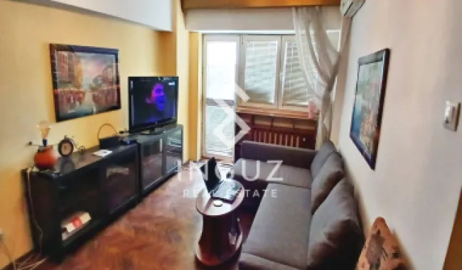 Apartament 3 camere de închiriat – Piața Victoriei